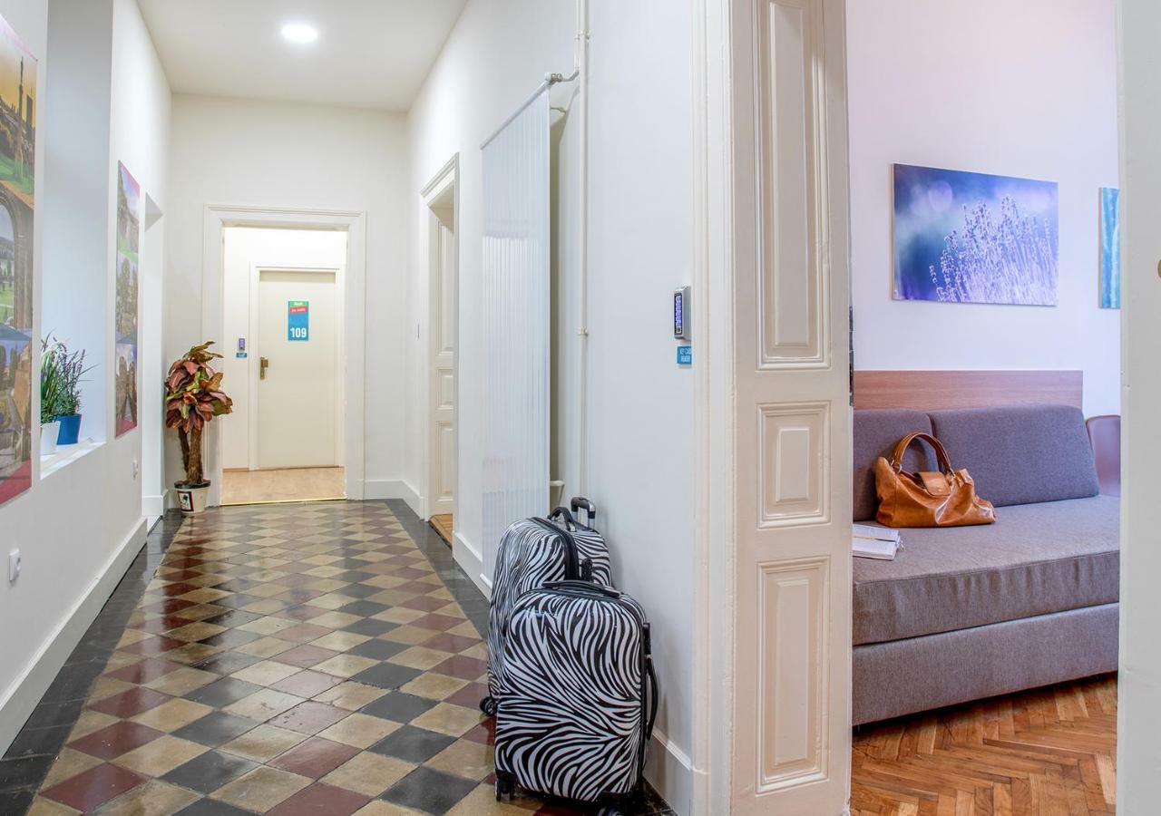 Booking En Suite Belgrado Buitenkant foto